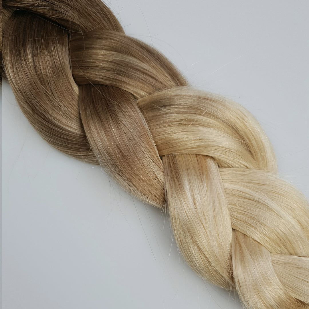 De extensions zijn geschikt voor dun tot dik haar. Hoe dikker je eigen haar, hoe meer haar je nodig hebt voor een haarverlenging om de lijn van je eigen haar naar de extensions mooi te laten blenden. Ga bij dun haar voor een laag aantal gram en voor dik haar voor een zwaardere set hairextensions. De zwaardere sets van 260, 300 en 280 gram, zijn combinatiesets en bevatten een extra volumizer van circa 25cm breed. Deze sets bestaan dus uit 9 haarmatjes.