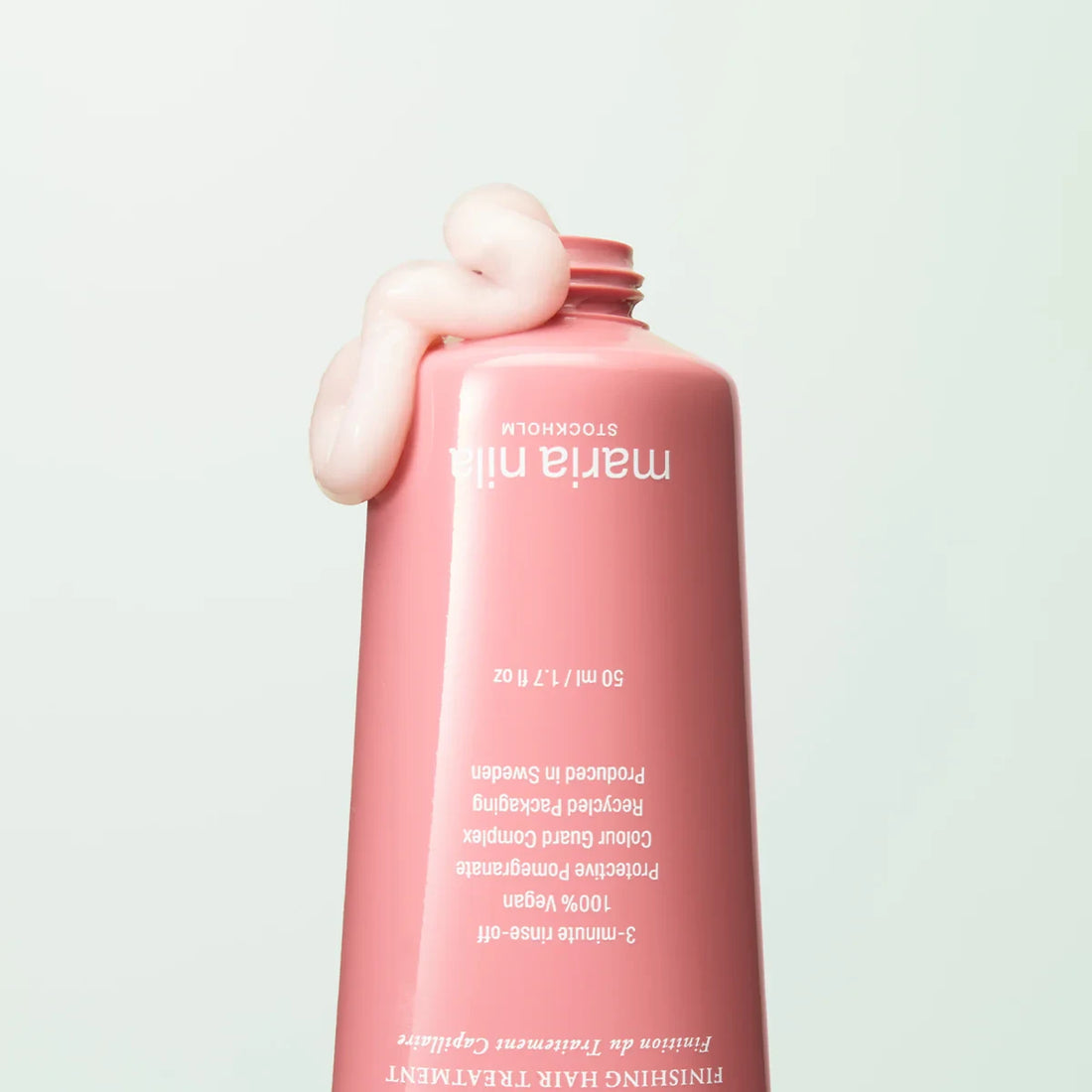 Dit Booster Masque vervangt zowel je masker als conditioner, waardoor je een salonbehandeling gewoon thuis kunt nabootsen! En de fruitige geur van appel, braambes en perzik zal je zeker doen watertanden.