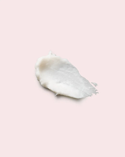 Maria Nila Luminous Colour Masque is een zacht haarmasker voor gekleurd haar en hairextensions die het haar hydrateert en voedt, met een zijdezacht resultaat. Luminous Colour Masque heeft een frisse en fruitige geur van appel, braam en perzik. Yum!