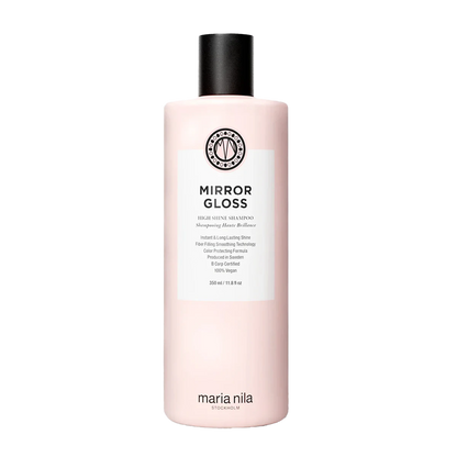 Geef je hair extensions weer de mooie glans alsof ze net uit de verpakkking komen met de mirror Gloss High Shine Shampoo
