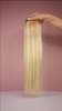 Video van de Natural blonde highlights clip-in Hairextensions. 40cm lange hairextensions van 180gram met verschillende natuurlijke blondtinten.
